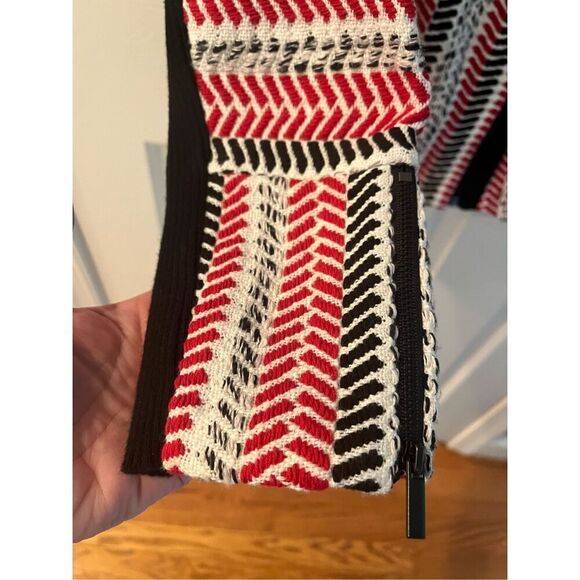 Chicos Red Black White Chevron Side Zip Sweater Jacket sz 2 or L EUC - Picture 6 of 9